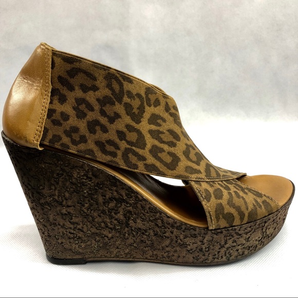 BROWNS leopard open toe wedges🐆 - Picture 3 of 6